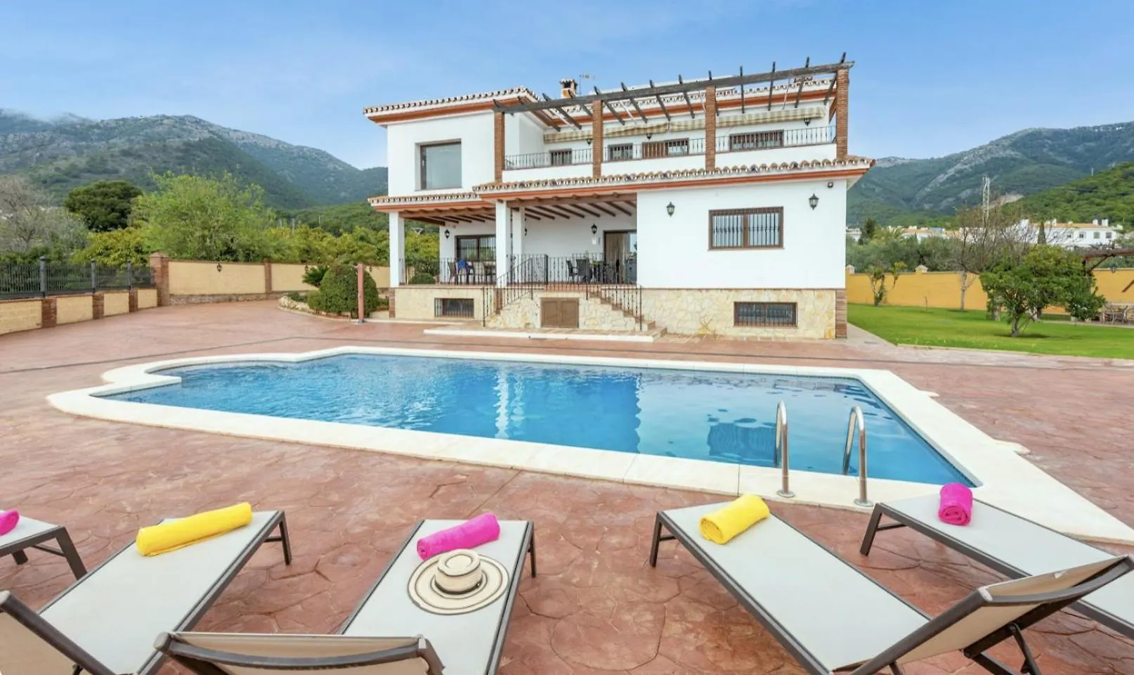 Villa Piscina Privada, Vistas Al Mar Y Montana Mijas