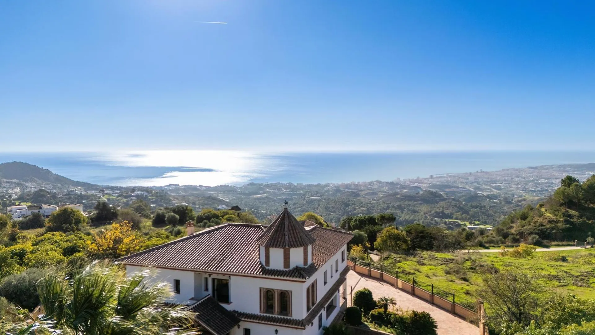 Villa Piscina Privada, Vistas Al Mar Y Montana Mijas